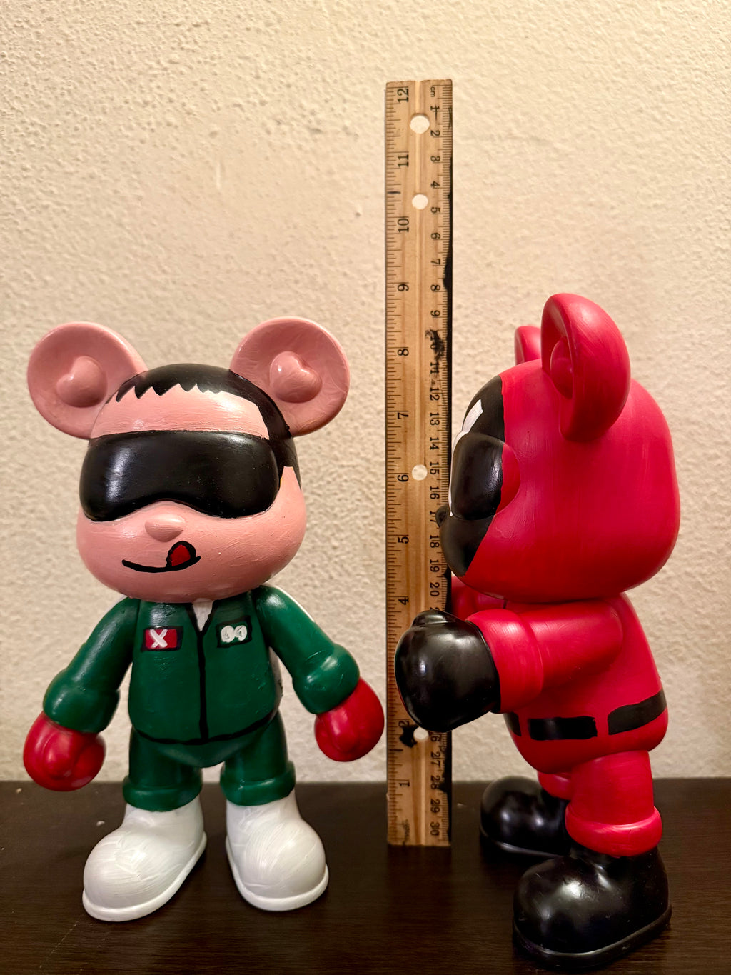 Deadvici Coin Holders