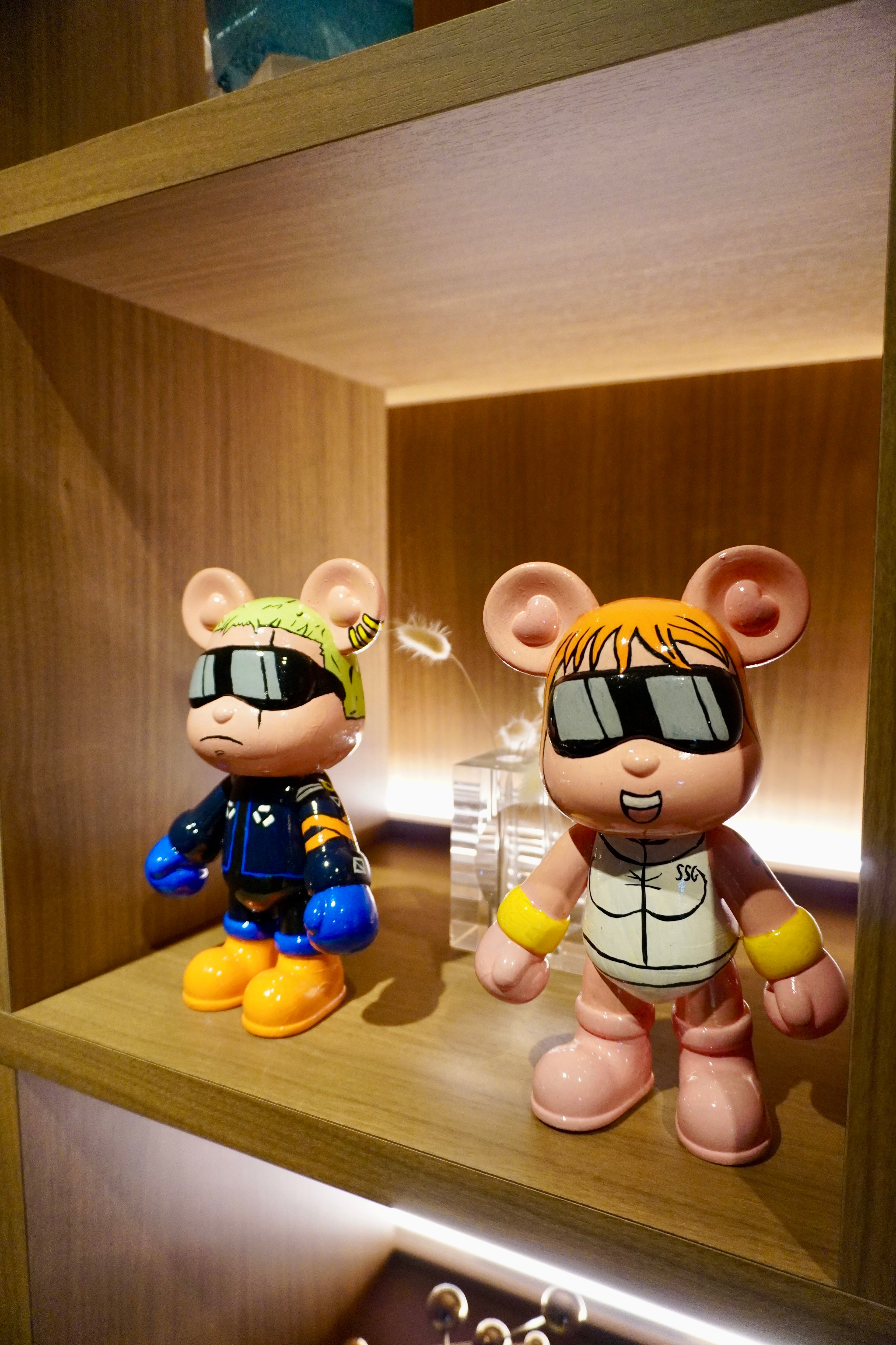 Deadvici Coin Holders